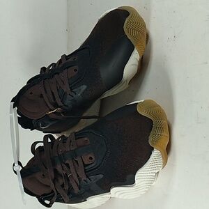 New, Adidas Trae Young 3 Shadow Brown Size 9 Men Sneakers.